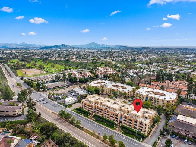 Foto del edificio - 7225 Navajo Rd