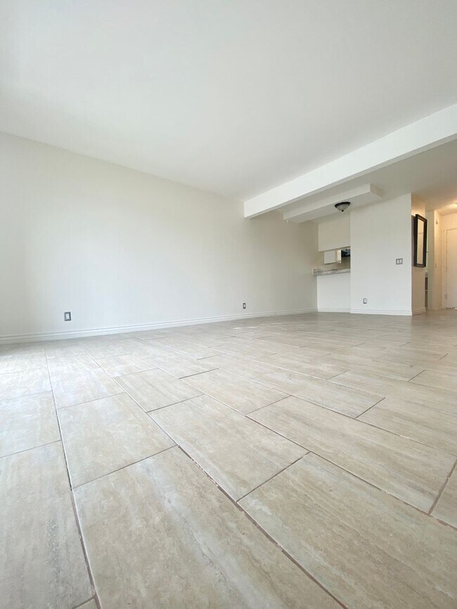 Foto del edificio - 16046 Wyandotte St