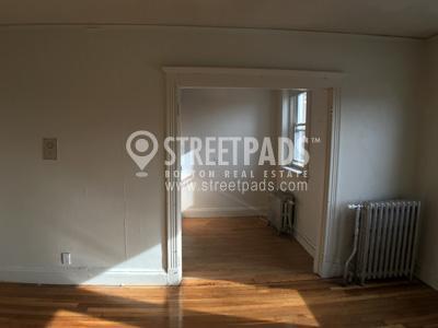 Building Photo - bedroom in Boston MA 02215