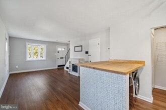 Building Photo - 5822 Fifer Dr