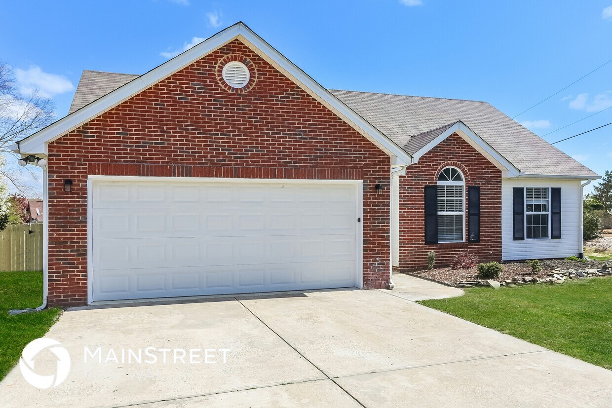 Foto principal - 102 Silver Glenn Dr