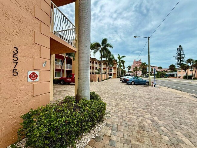 Foto del edificio - 3575 Gulf Blvd