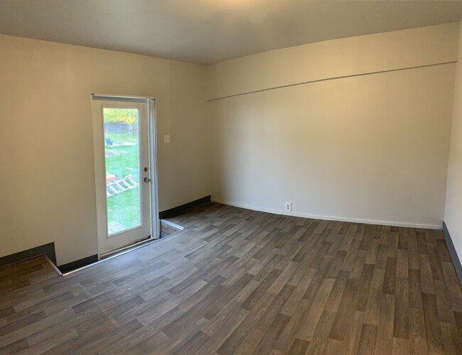 bedroom2 - 14735 US-2