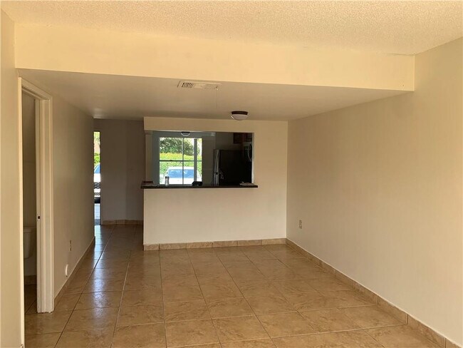 Building Photo - 3910 NW 90th Ave