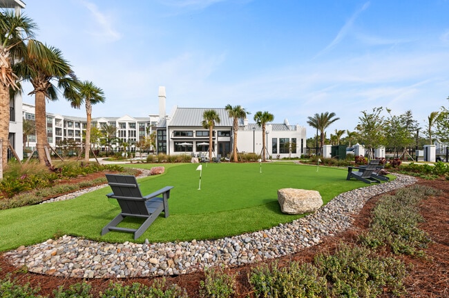 Building Photo - Lunara