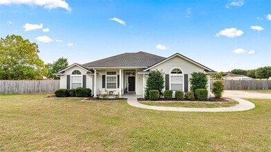 Building Photo - 10016 SW 100th Dr