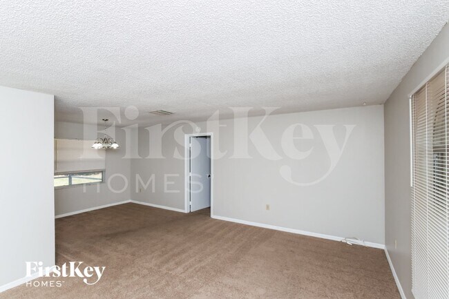 Foto del edificio - 2250 Fallon Blvd NE