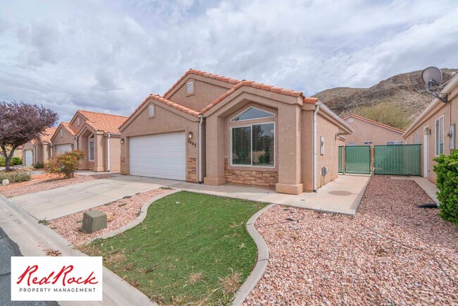 Building Photo - Dog Friendly - 3 Bedroom, 2 Bathroom Prope...