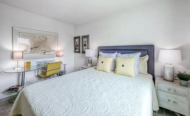 Foto del edificio - 3625 S Olive Ave