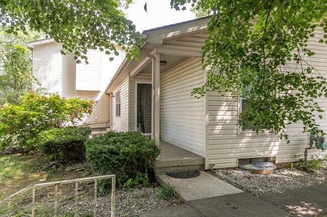 Building Photo - 1124 Turkey Foot Rd