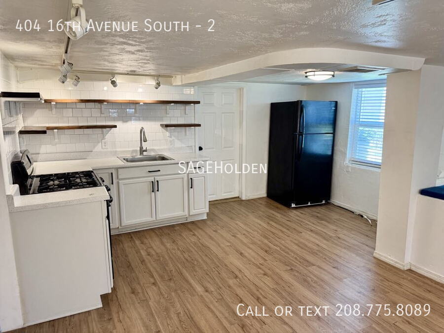 Foto principal - 404 16th Ave S