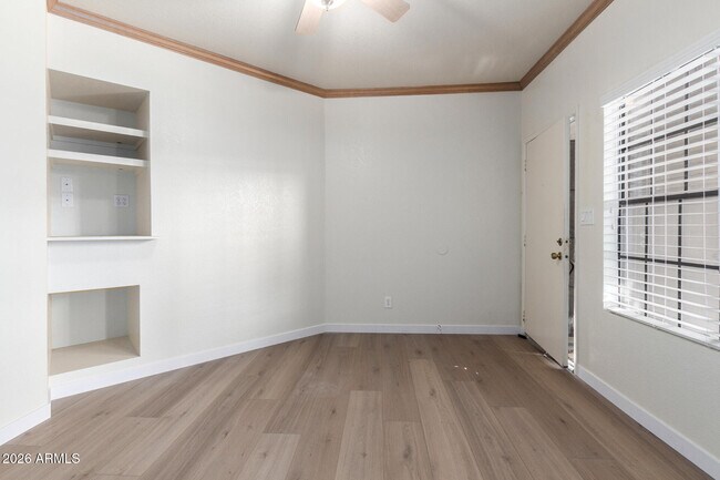 Foto del edificio - 1126 W Elliot Rd