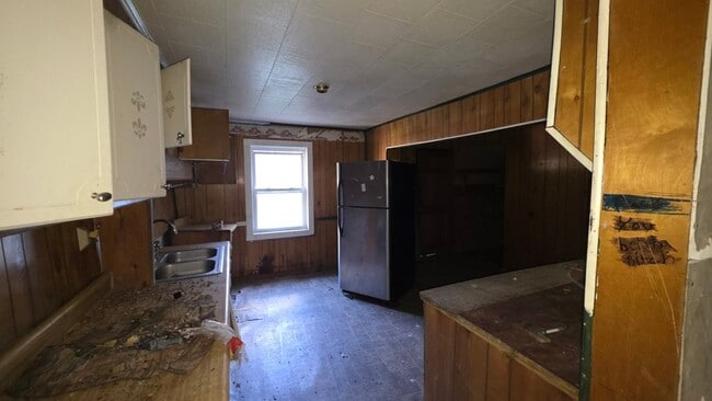 Building Photo - 1822 Derby Rd