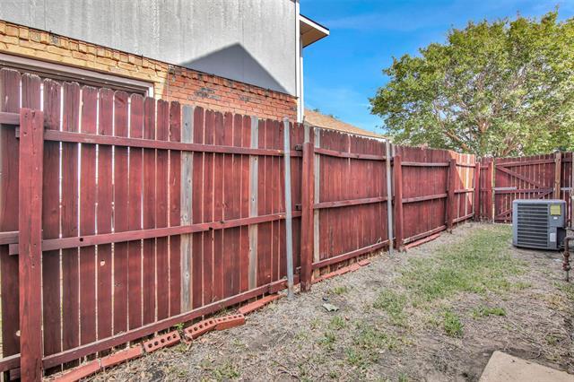 Building Photo - 7650 Kings Ridge Rd