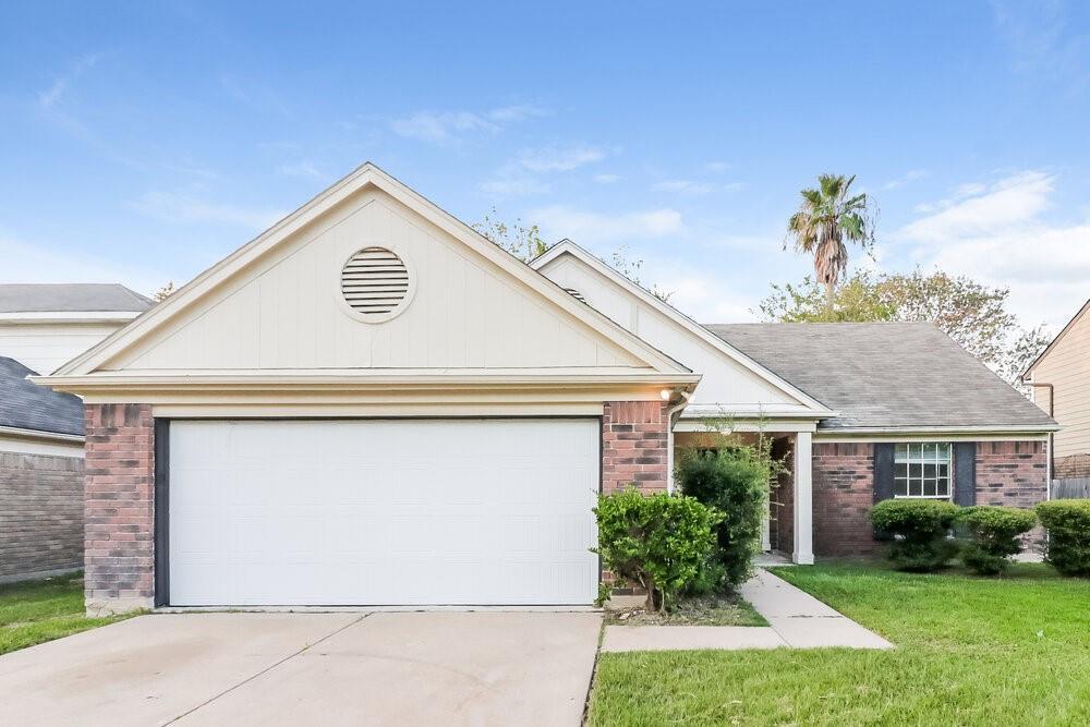 Primary Photo - 1602 Clear Valley Dr