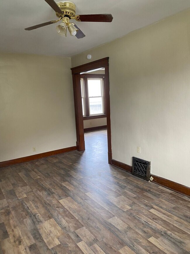Foto del edificio - 1st Floor 1 Bedroom