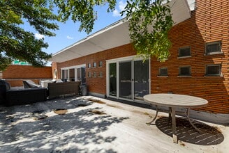 Building Photo - 9950 S Western Ave