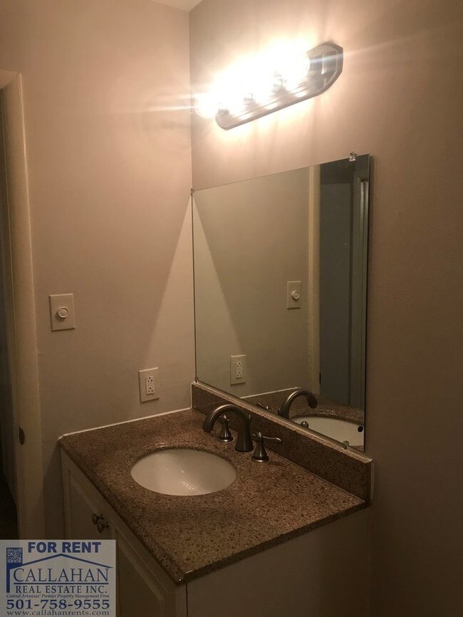 Foto del edificio - Little Rock 3 Bedroom UPDATED!!