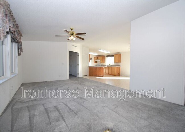 Building Photo - 117 Blackmore Mountain Way