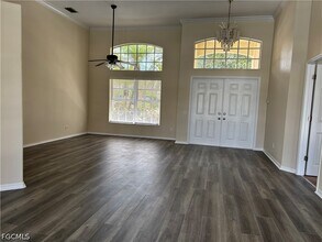Building Photo - 11761 Pinewood Lakes Dr