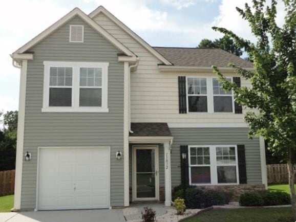 Building Photo - 11812 Village Pond Dr