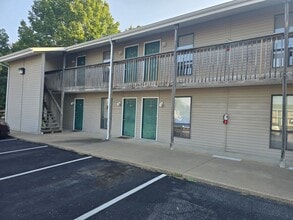 Building Photo - 852 State Rte D