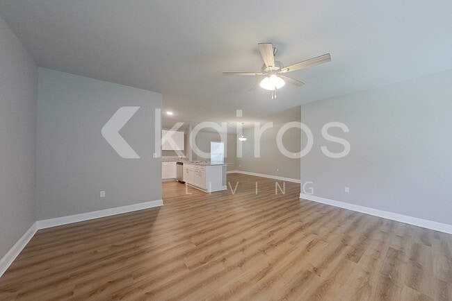 Foto del edificio - 22862 Monterey Ave