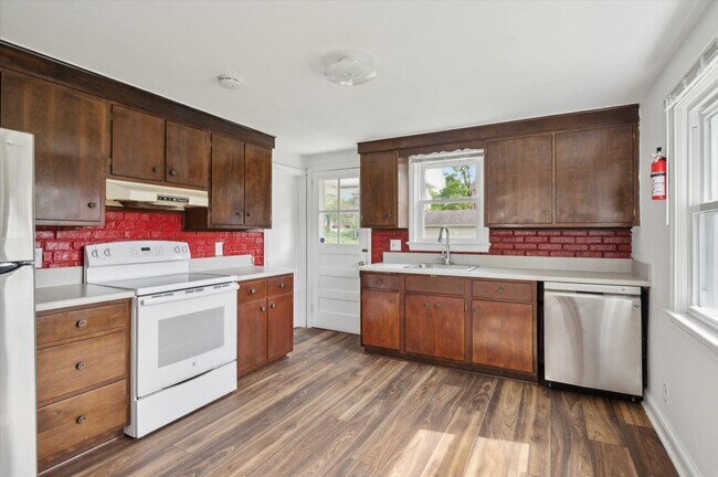 Building Photo - Lovely 3BD/2BA Home in Coatesville!