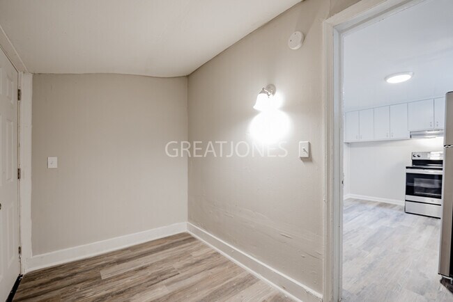 Foto del edificio - 1028 31st St