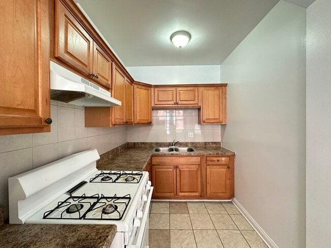 Foto del edificio - 2737 N Spaulding Ave