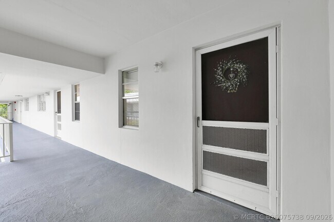 Building Photo - 2302 Sunrise Blvd