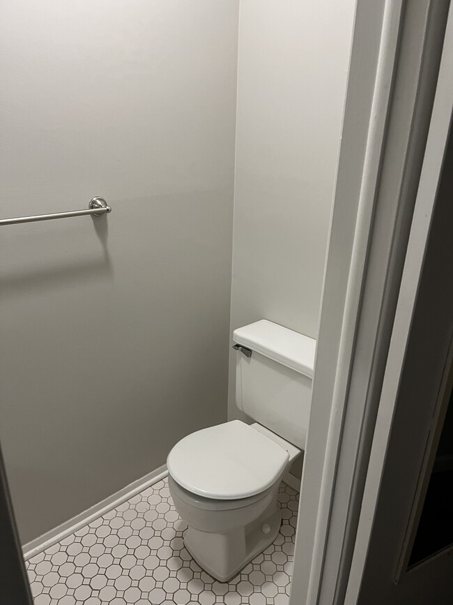 Foto del edificio - 7210 Bluewater Dr