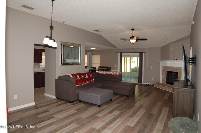 Building Photo - 3256 Fox Squirrel Dr