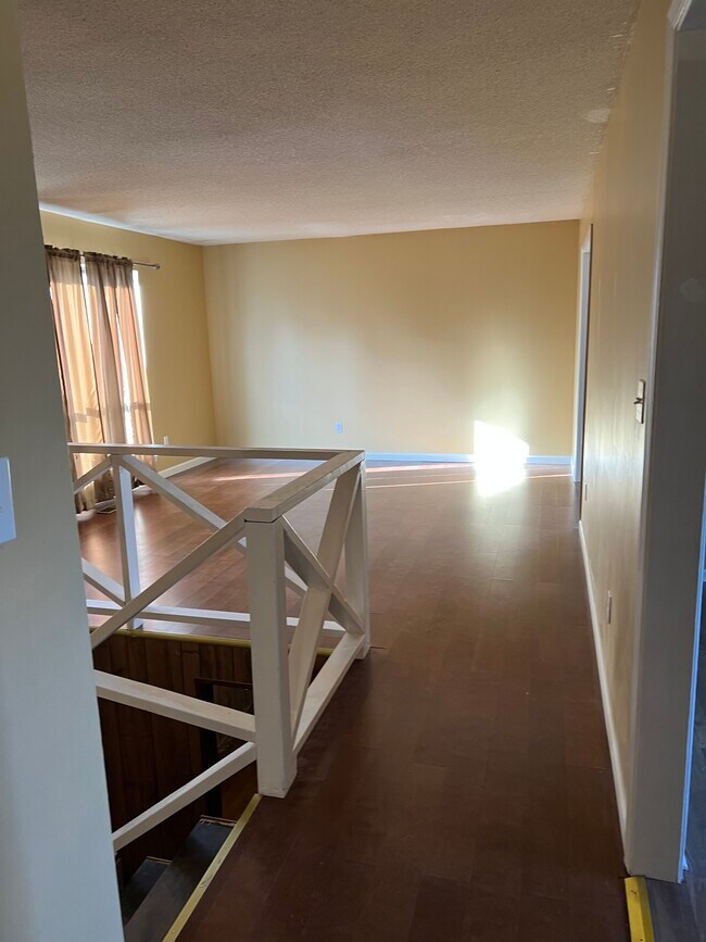 Building Photo - 821 Pine Forest Cir