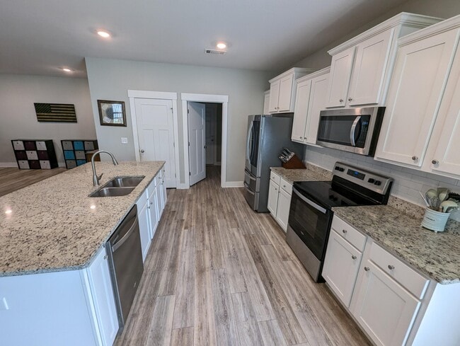 Foto del edificio - 6056 Forest Bay Ave