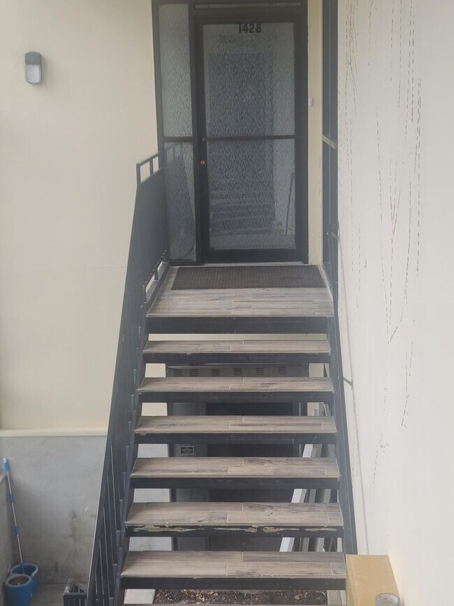 Foto del edificio - 1422-1428 E 17th