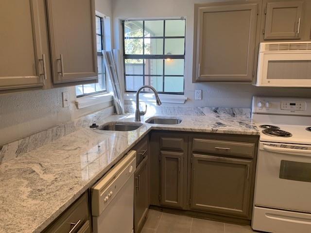 Foto del edificio - 2526 Sunflower Dr