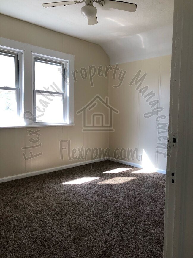 Building Photo - New on The Market....drive by today to take a look!!