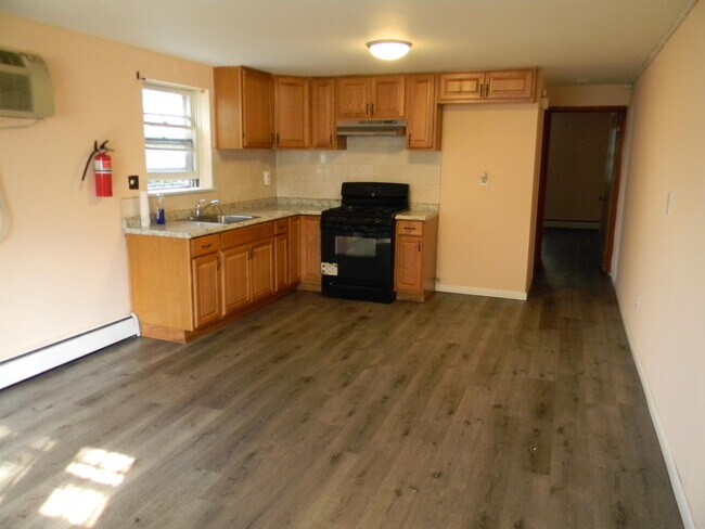 Building Photo - 158 Greenville Ave