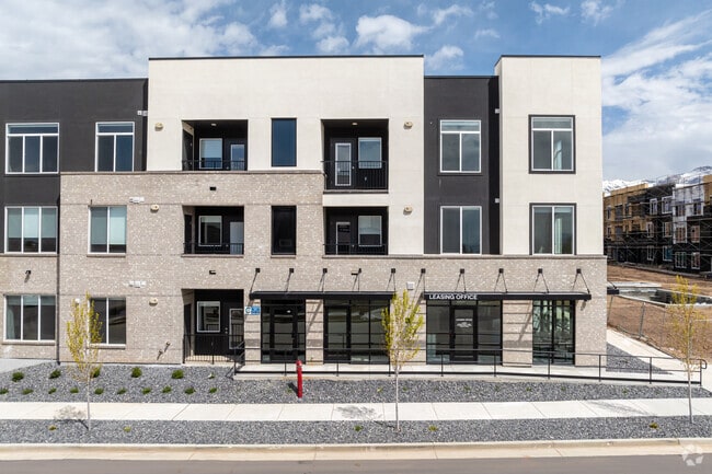 Centro de arrendamiento - Altitude