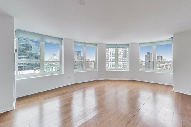 Foto del edificio - 345 N La Salle Dr