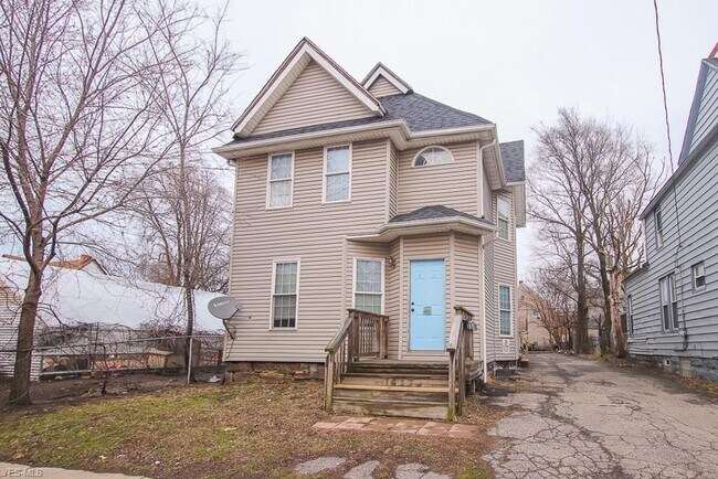 Building Photo - 1417 W 85th St