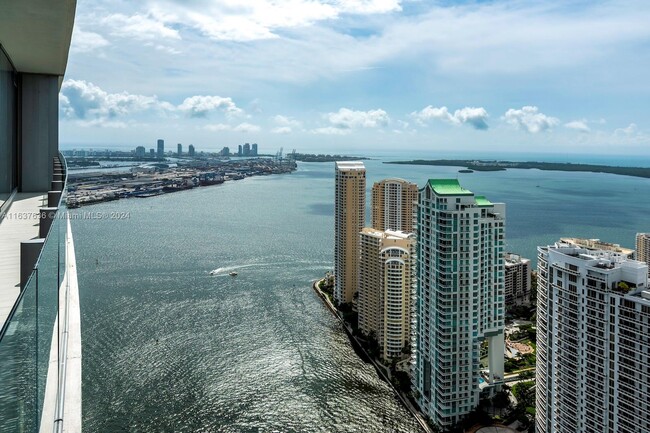 Foto del edificio - 300 Biscayne Blvd Way