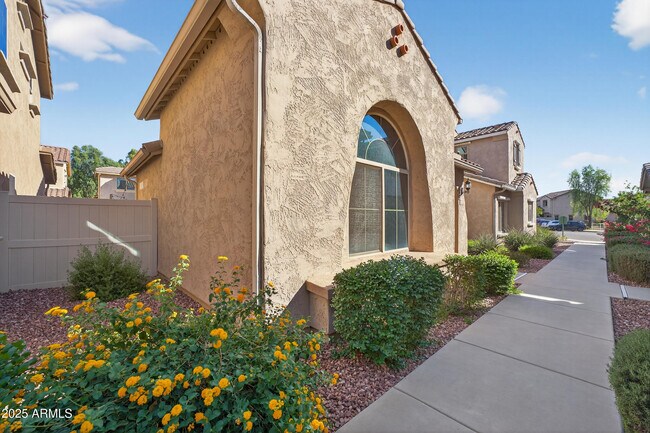 Foto del edificio - 16226 N 21st Ln