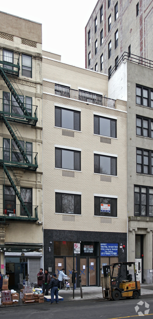 Exterior Building View: 179 E Broadway - Manhattan - 179 E Broadway