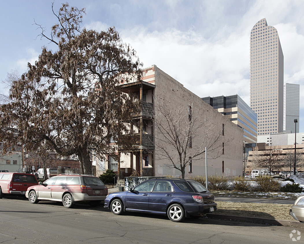 Foto del edificio - The Alpine Apartments