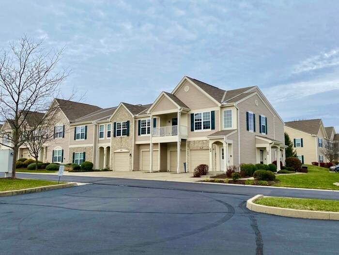 Foto principal - 940 Crossing Pointe