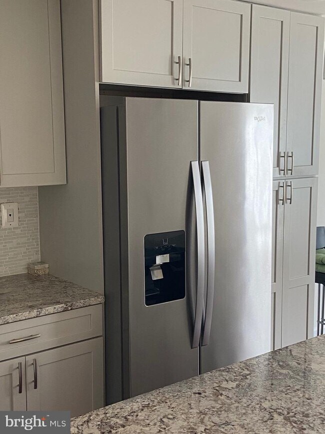 Foto del edificio - 1823 N Shore Ct