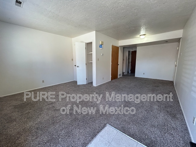 Building Photo - 1706 E 23rd St