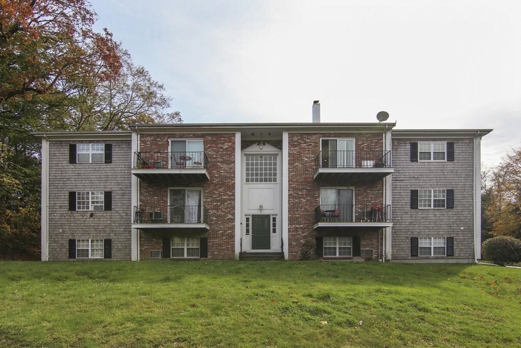 Primary Photo - 1 Chapel Hill Dr